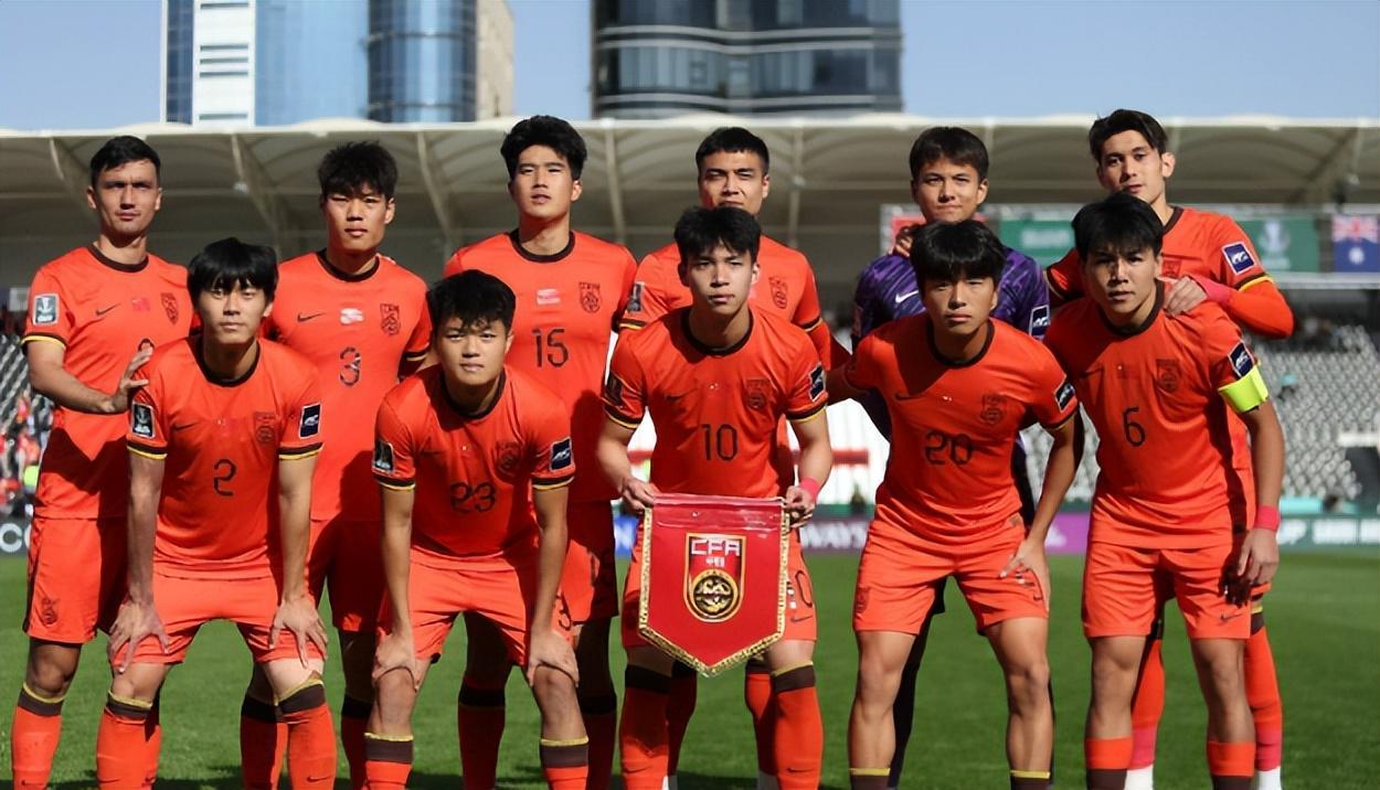 壹号娱乐APP-决战乌兹别克前，U23国足喜忧参半，6人身背黄牌，但收获两大利好