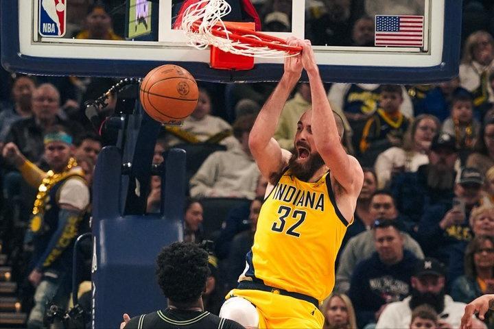 壹号娱乐APP-13连败后5战4胜!落选秀新高29分逆袭 两笔2换1交易提前布局封神