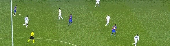 壹号娱乐APP-【欧联】费兰进点球却连失良机 巴萨主场平那不勒斯