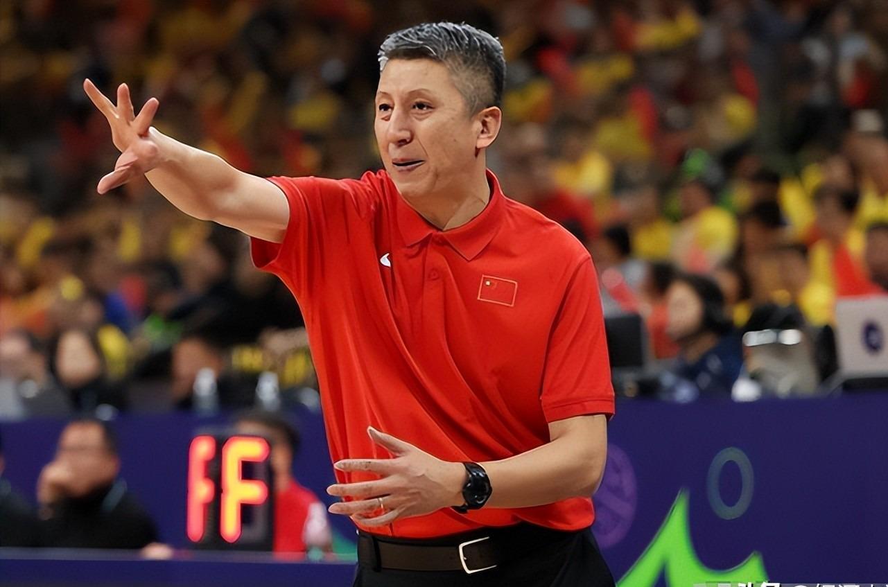 壹号娱乐APP-中国男篮逆转夜最差劲之人：失误被换下 仅出场30秒