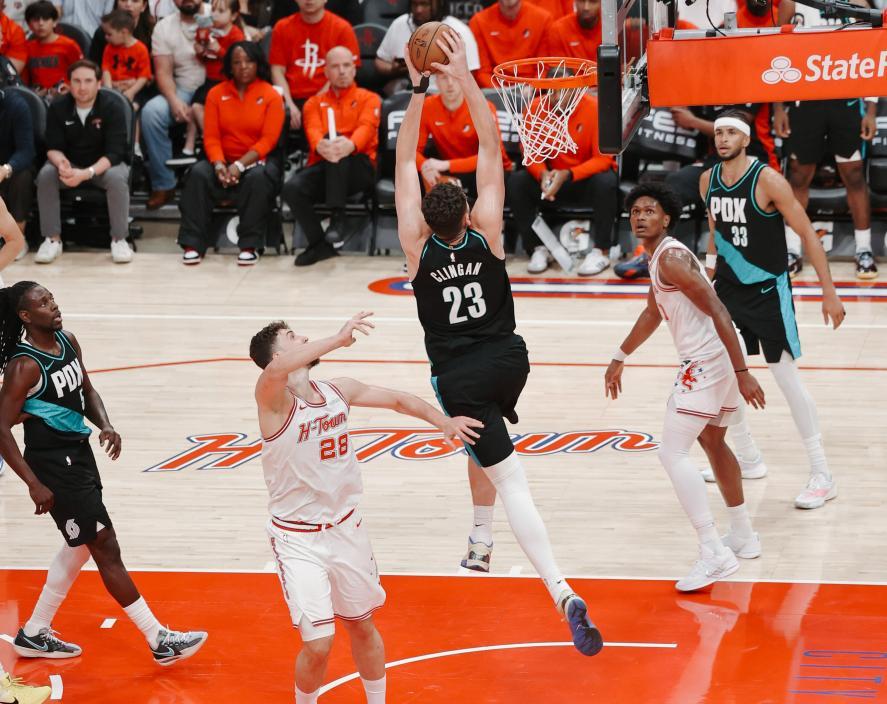 险胜开拓者！阿门轰26+7，谢泼德17+6+3再超神下去，火箭能争冠了