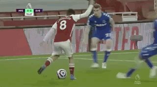 壹号娱乐-莱诺恐怖片式下蛋失误 枪手窝囊输球争六都别想了