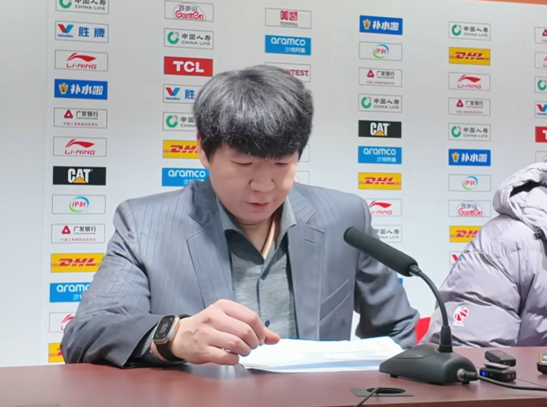 一号-胜广厦发布会！邱彪直指抢上半场，不满对布朗防守，点赞3将发挥